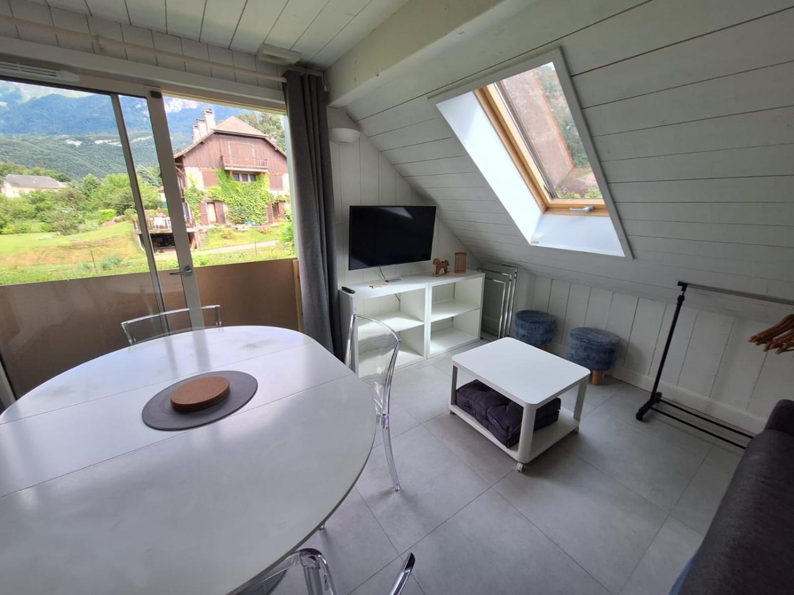 La Baie Des Voiles 3 Chambres 4 A 6 Personnes Au Bord Du Lac Plage Privee Дюэн Экстерьер фото