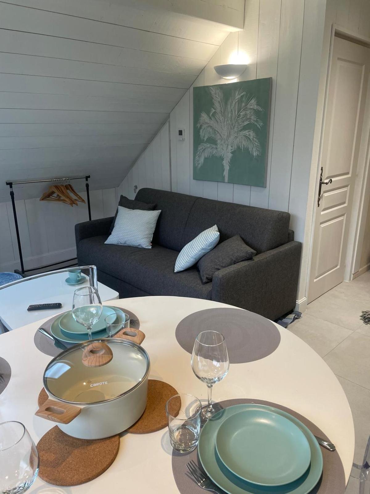 La Baie Des Voiles 3 Chambres 4 A 6 Personnes Au Bord Du Lac Plage Privee Дюэн Экстерьер фото